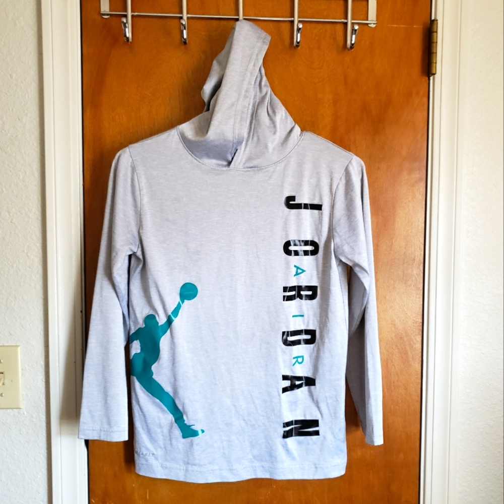 AIR JORDAN NIKE Dri fit hooded youth shirt